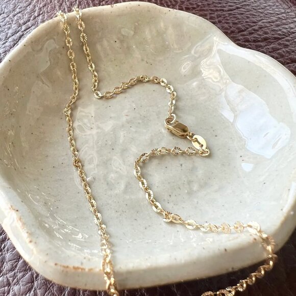 Shop DeLaGold - Picture 4 of 4